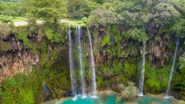 Oman multi-day tours across deserts, mountains, and coastal cities