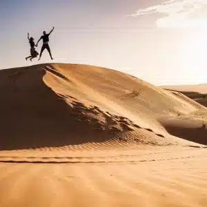 Excursii de mai multe zile în Oman prin deșerturi, munți și orașe de coastă 