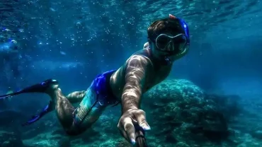 Oman private tours through deserts, mountains, and coastlines