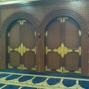 Masjid Jama Al-Iman Salalah guide blue dome and prayer hall