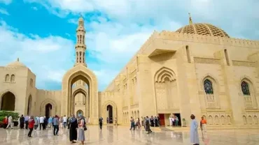 distance between Salalah attractions Oman