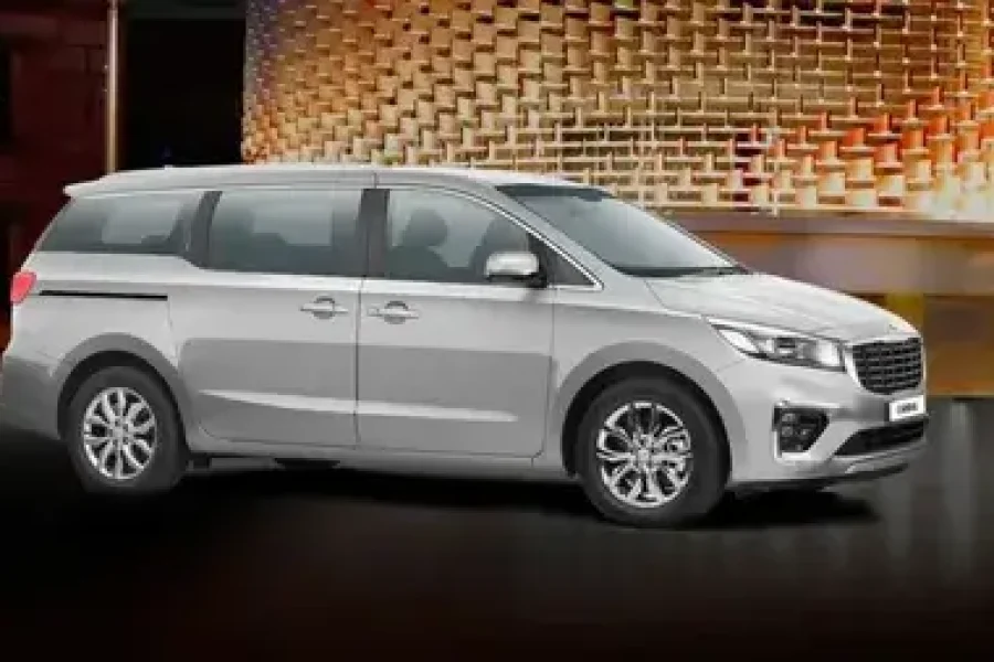 🚘 7-seater car sufficient for up to 4 people